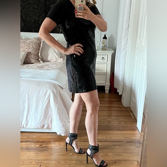 Black Sequin Minidress, V Neck, Short Sleeve, Tie Back - Picture 4 of 5